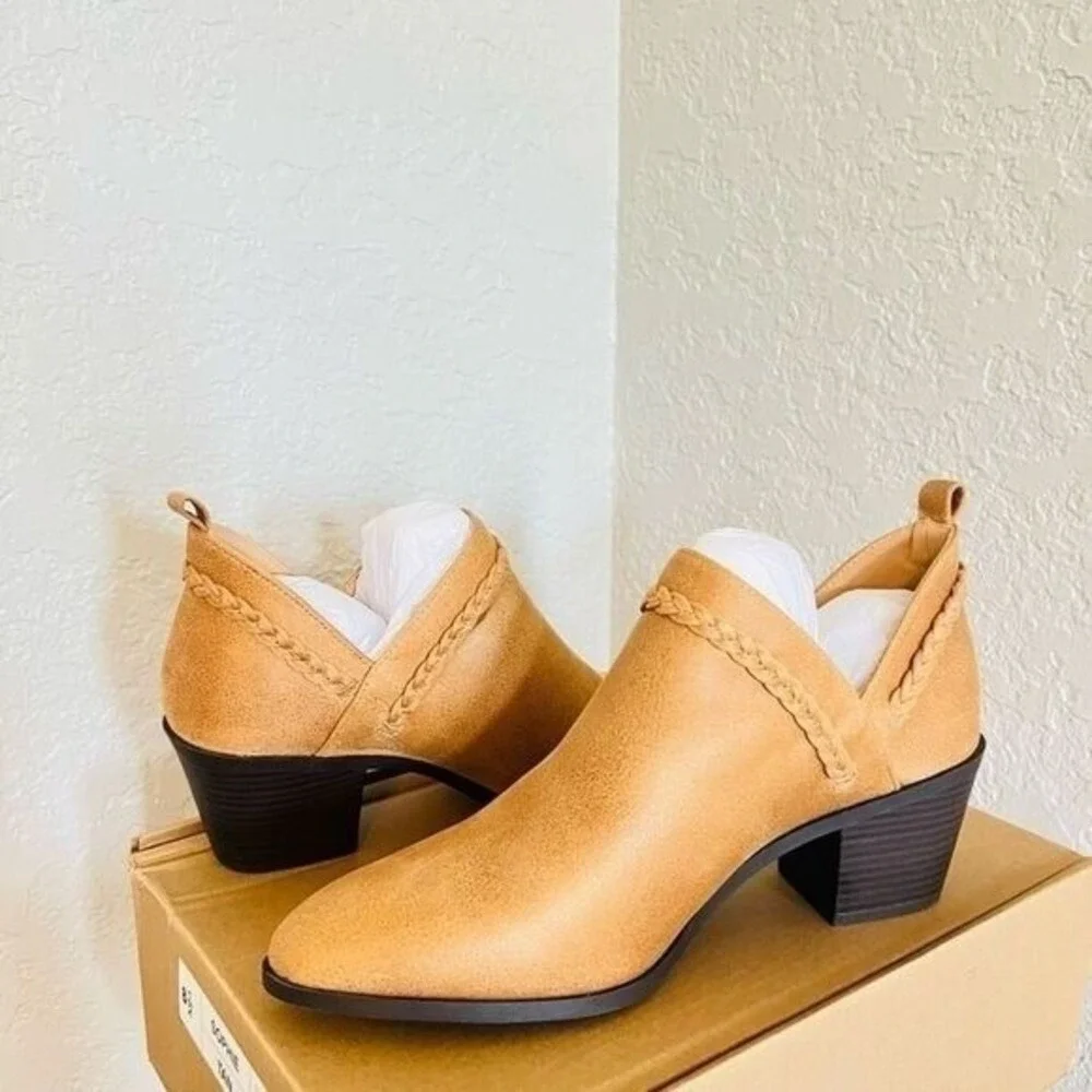 JOURNEE COLLECTION Sophie Braided Strap Bootie, Block Heel, Tan, Size‎ 7, NWT
